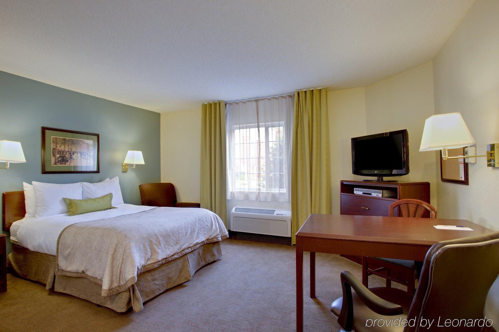 Candlewood Suites Raleigh Crabtree By Ihg Exteriör bild