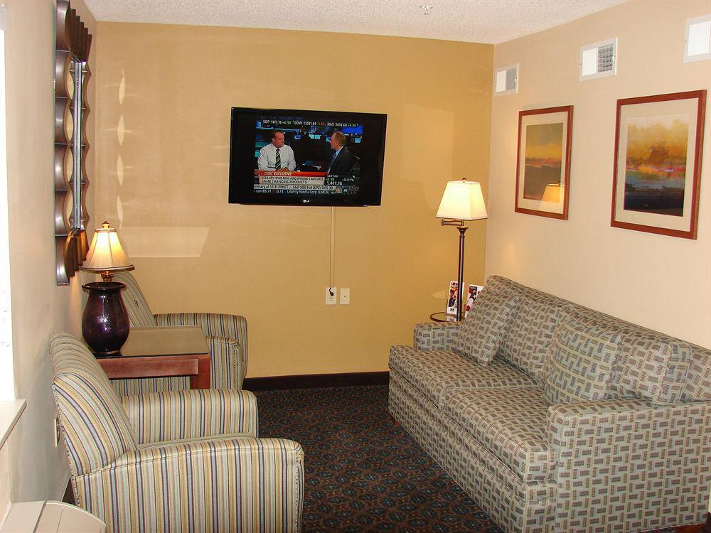 Candlewood Suites Raleigh Crabtree By Ihg Exteriör bild