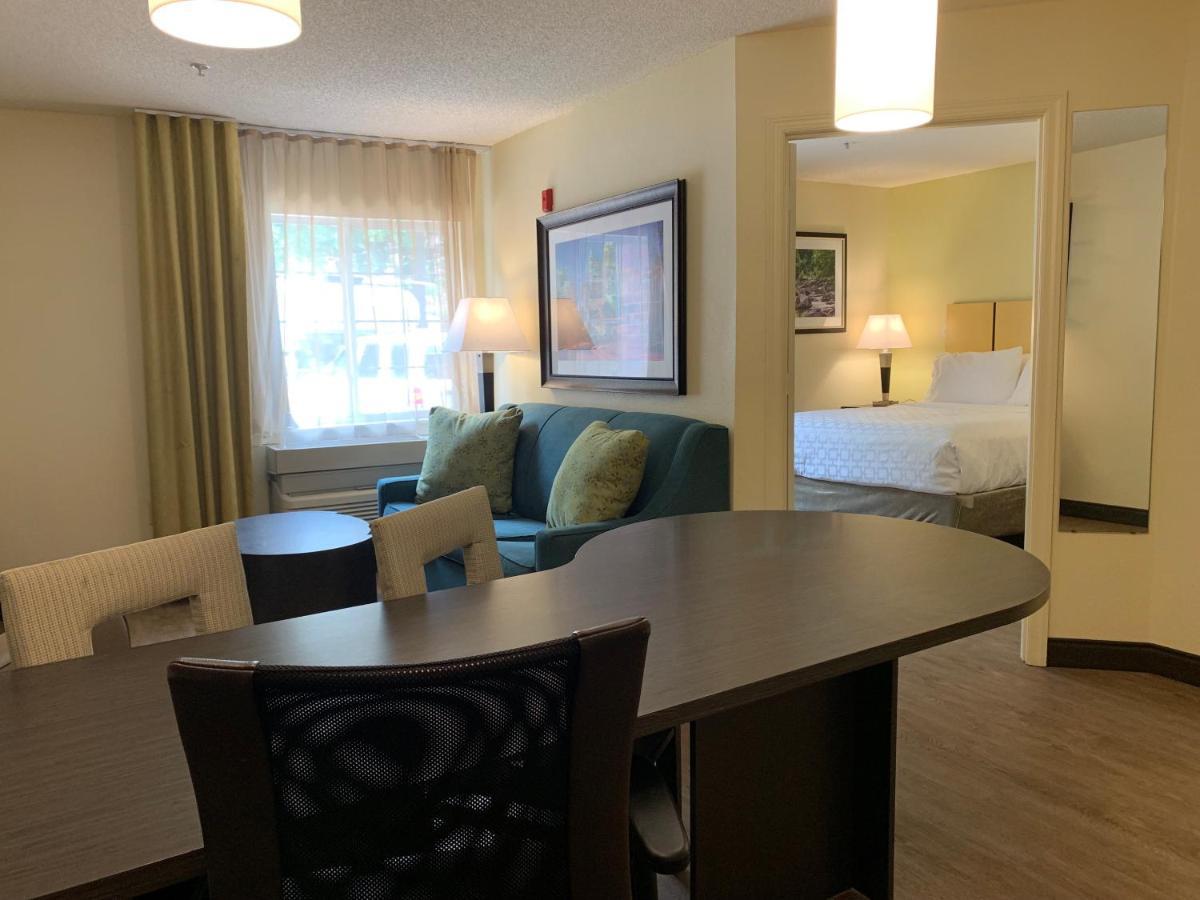 Candlewood Suites Raleigh Crabtree By Ihg Exteriör bild